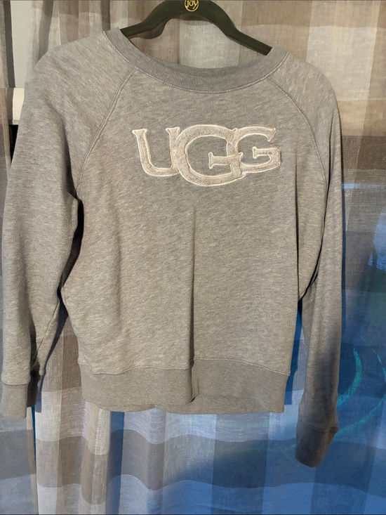 UGG Sweaters - UGG Light Grey Embroidered Logo Crewneck Sweatshirt